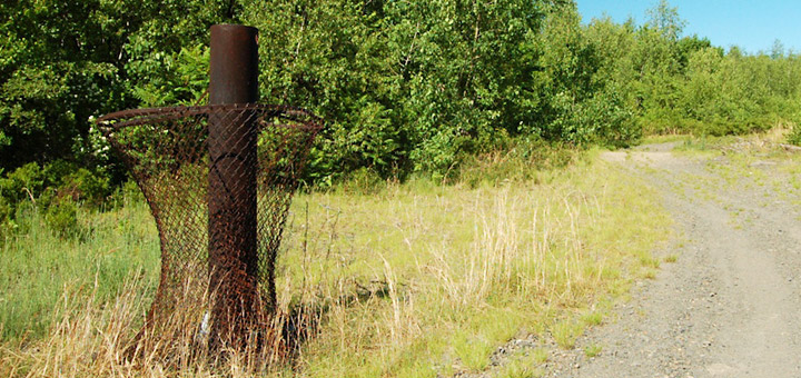 Rusted mine fire vent in Centralia, PA. Credit: Flickr/mt_falldog