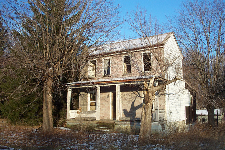 Abandoned house in Centralia PA. Credit: Flickr/road_less_trvled
